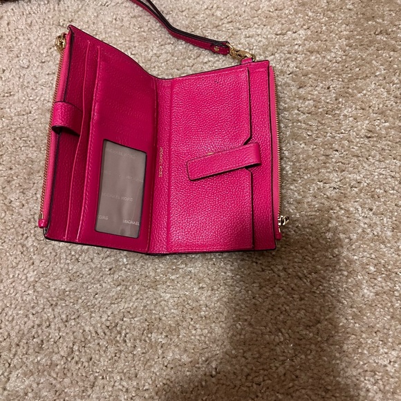 Fuchsia Michael Kors satchel bag with wallet. - Picture 5 of 9